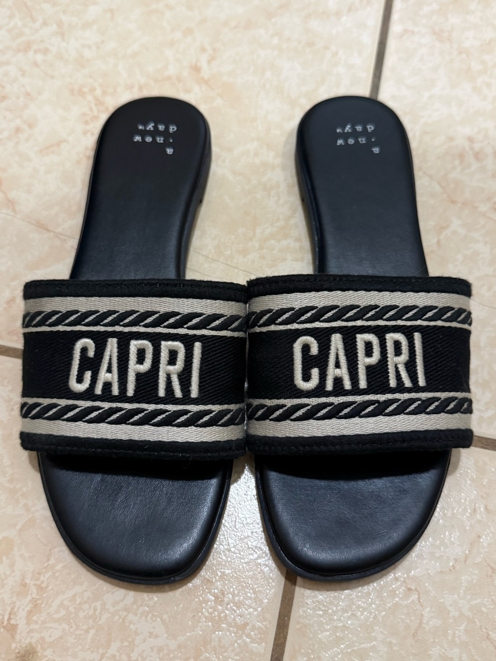 a new day Black and Cream CAPRI Slide Sandals